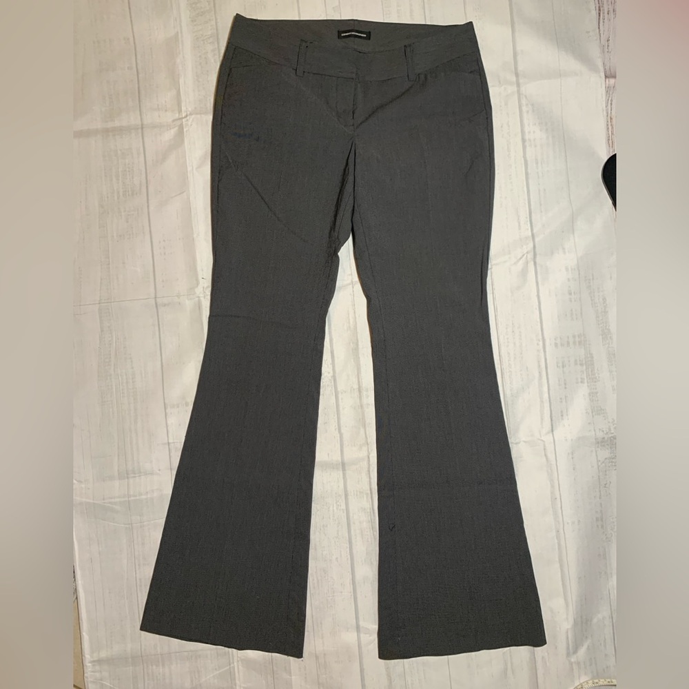 Express Women's Gray Flared Pants. Size 8.
